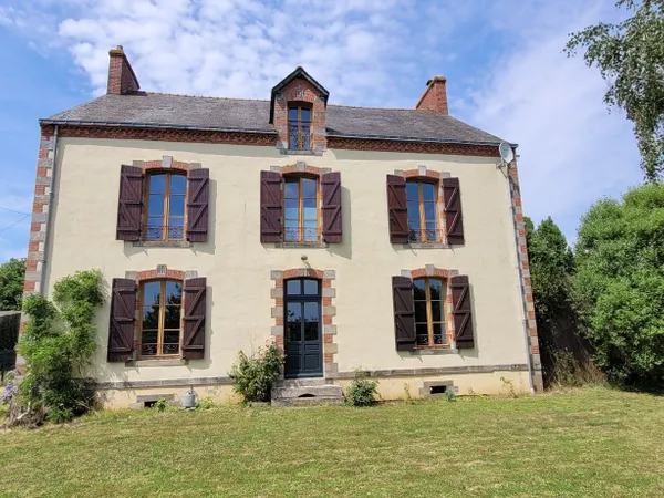 Maison 6 pièces 228 m²