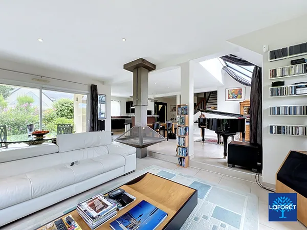 Maison 6 pièces 230 m²