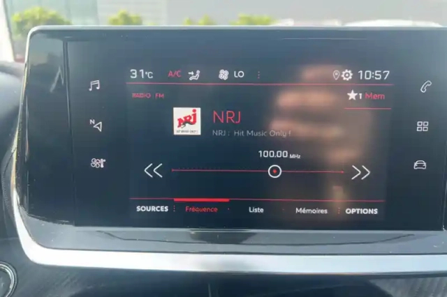 Peugeot 208 puretech 100 s&amp;s bvm6 — photo 17