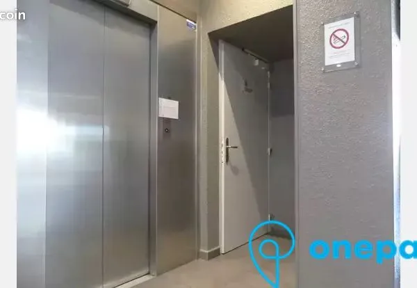 Parking/box 12 m² MARSEILLE 10