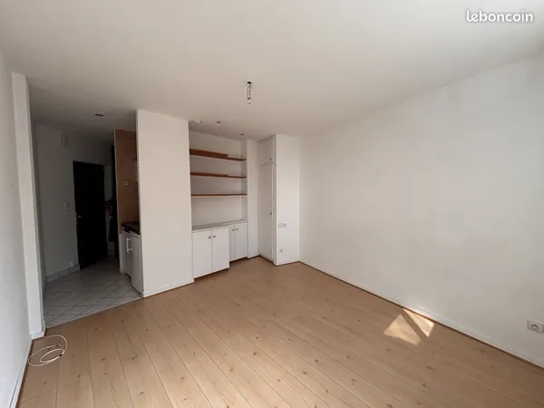 Studio 1 pièce 24 m²