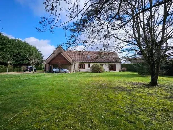 Maison 8 pièces 254 m²