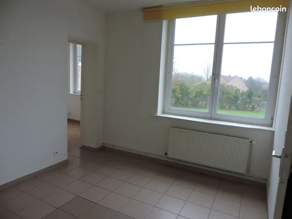 Appartement 1 ch rénové très lumineux avec parking sécurisé