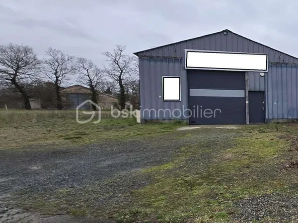 Local 1 pièce 150 m²