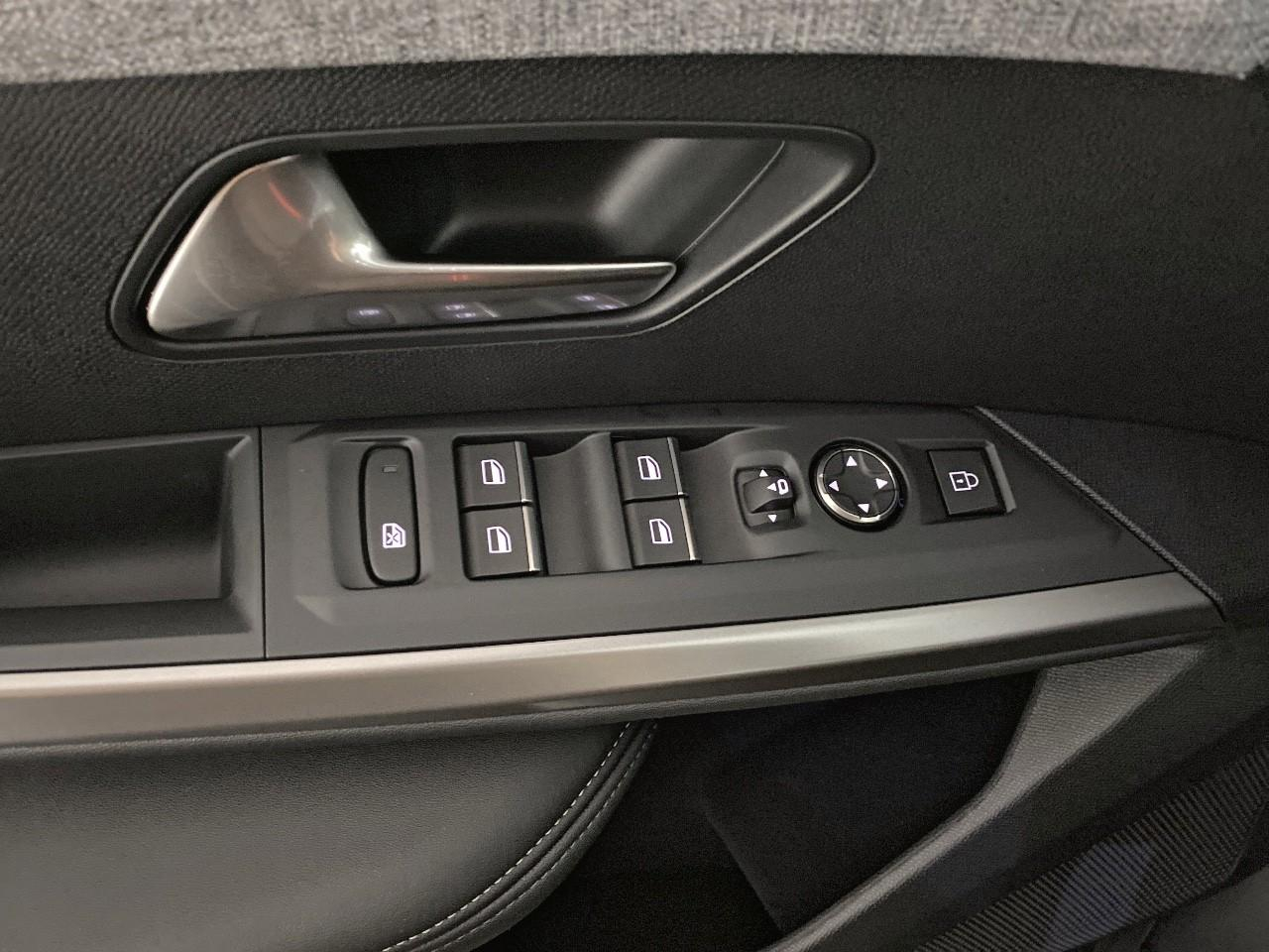 Peugeot 3008 hybrid 145 e-dcs6 gt — photo 20