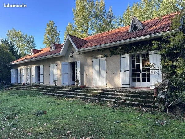 Maison 8 pièces 268 m²
