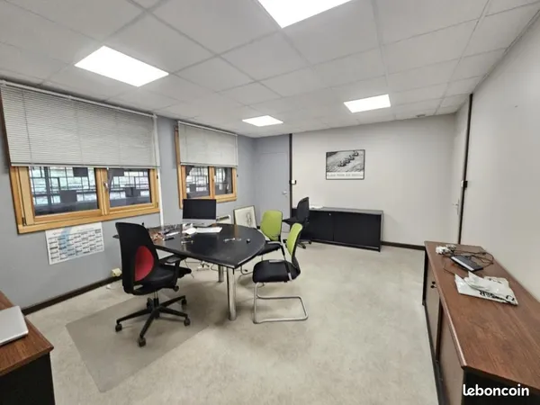 Immeuble 3330 m²