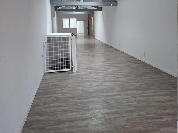 Belle surface pour transformation loft ou bureaux