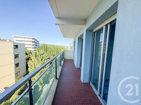 Achat : Appartement (83240)