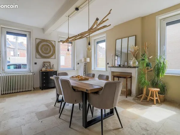 Maison 7 pièces 240 m²