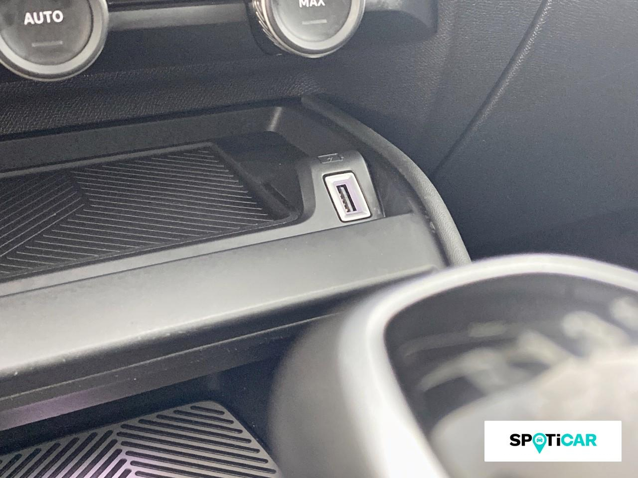 Citroën C4 puretech 130ch s&s feel pack — photo 18
