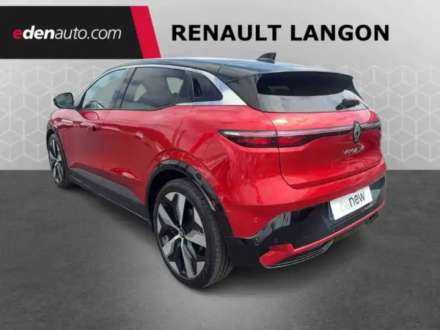 Renault Megane e-tech ev40 130ch standard charge — photo 3
