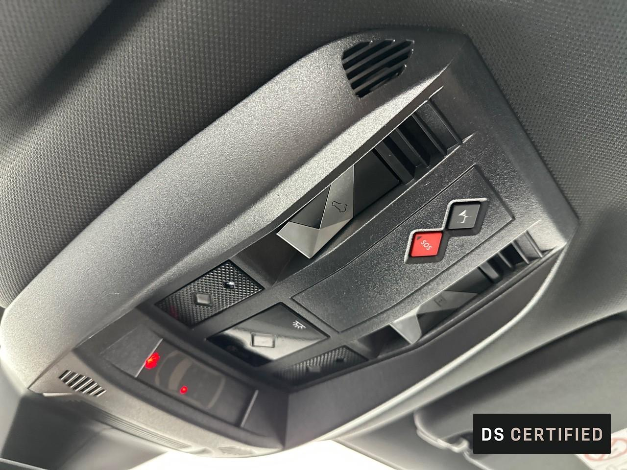 Ds Ds 7 crossback hybride rechargeable e-tense 300 eat8 4x4 rivoli — photo 37