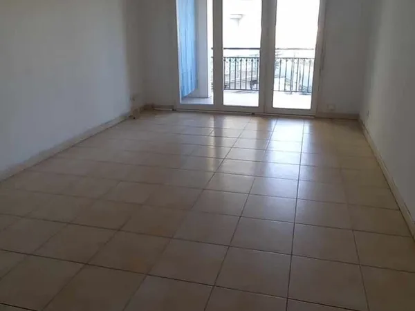 T3 58 M² avec terrasses et parking
