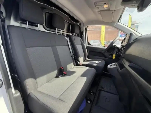 Opel Vivaro fg m 2.0 bluehdi 145ch s&amp;s eat8 — photo 11