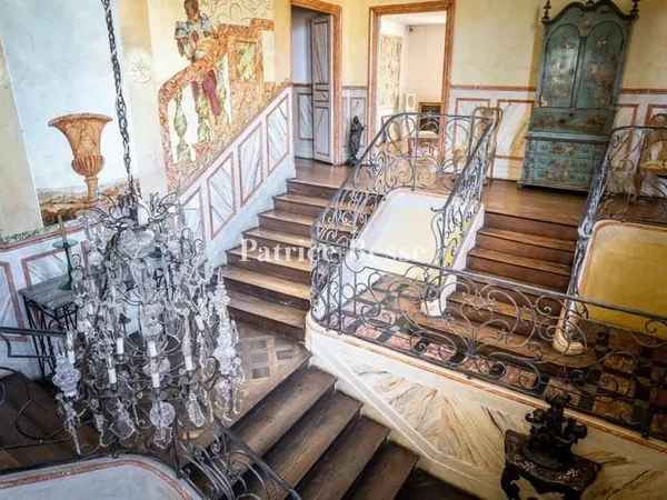 Château 18 pièces 852 m²