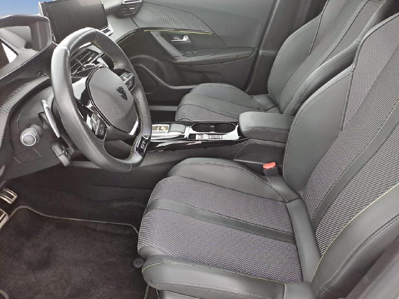 Peugeot 2008 puretech 130 s&s eat8 gt — photo 9
