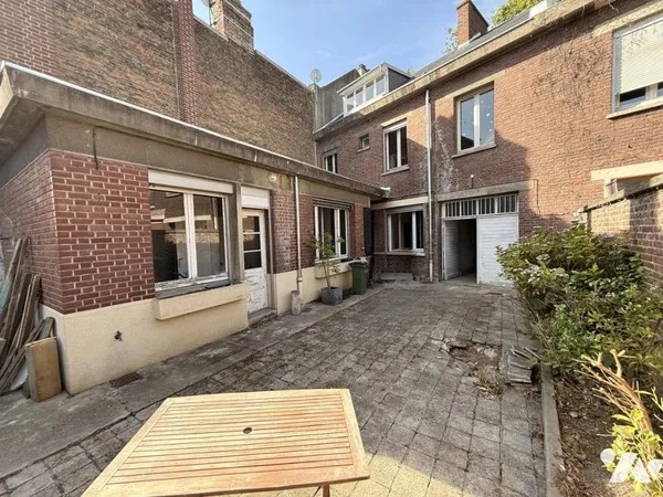 Maison 10 pièces 211 m²
