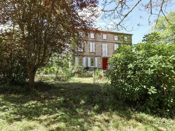Maison 7 pièces 284 m²