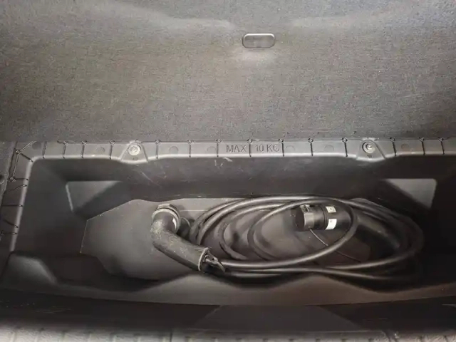 Renault Megane e-tech ev60 220 ch super charge — photo 14