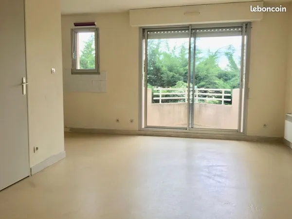 Loue studio proche lycée polyvalent et hôteliers