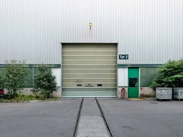 Local d'activité 390 m²