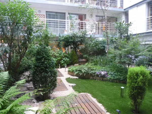LOUE APPARTEMENT VIDE 55 M2 PROCHE PLACE CLICHY 75018