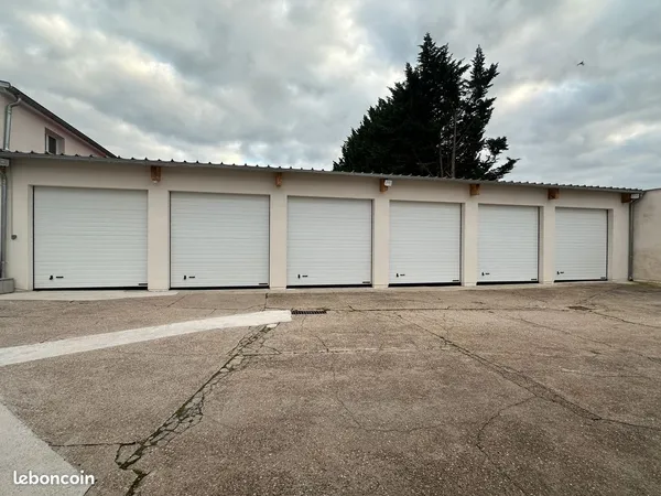 Location de garage / d'emplacement de stockage sécurisé - Nancy Centre