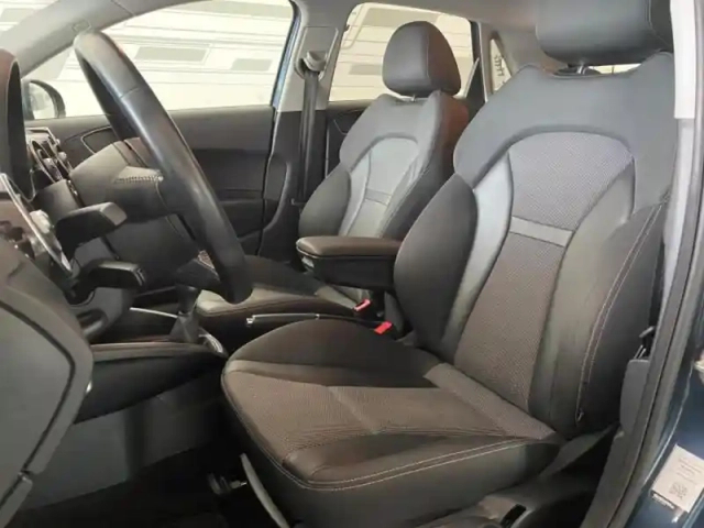 Audi A1 sportback 25 tfsi 95ch business line — photo 14