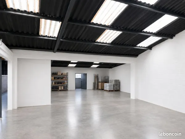 Location hangar