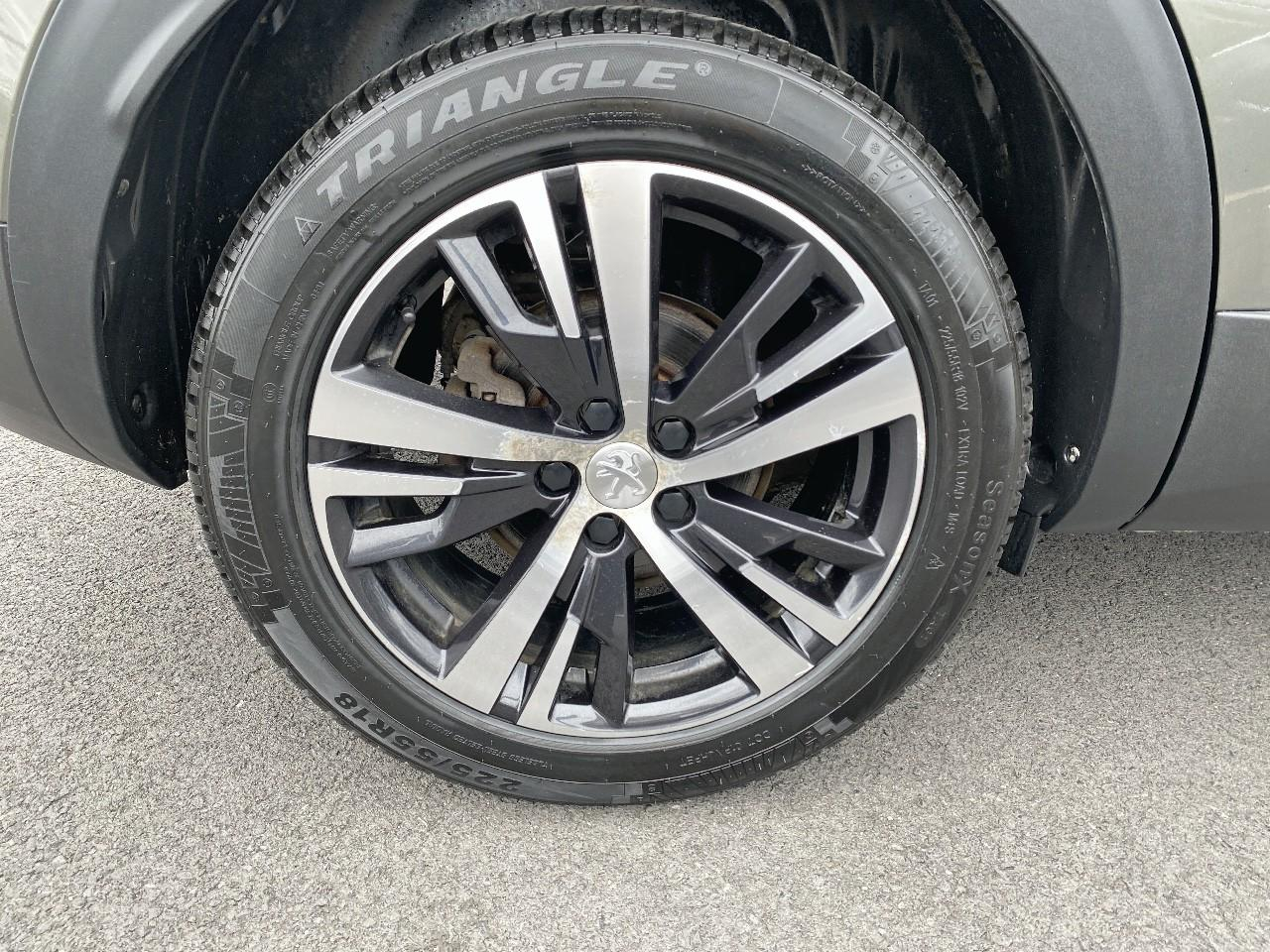 Peugeot 3008 1.2 puretech 130ch allure s&s eat6 — photo 11