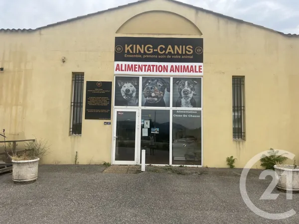 Local commercial 96 m²