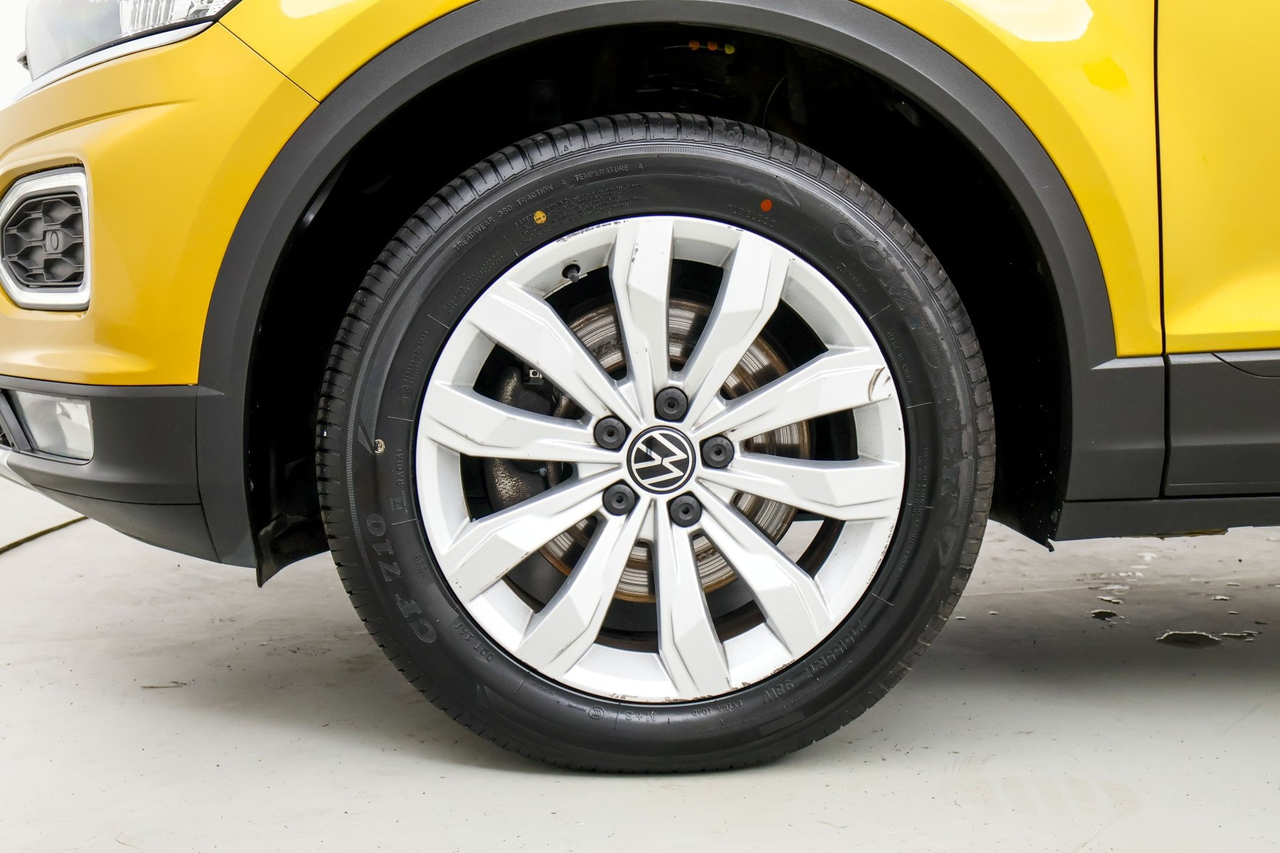 Volkswagen T-Roc — photo 10
