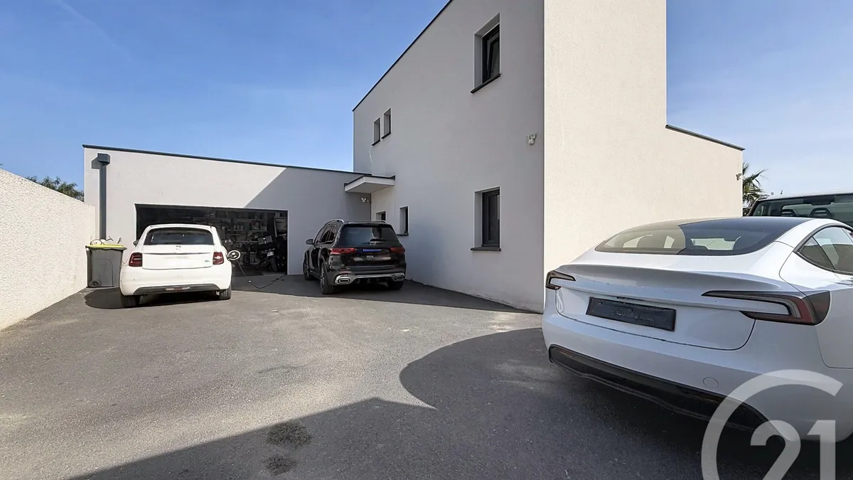 Photo 36