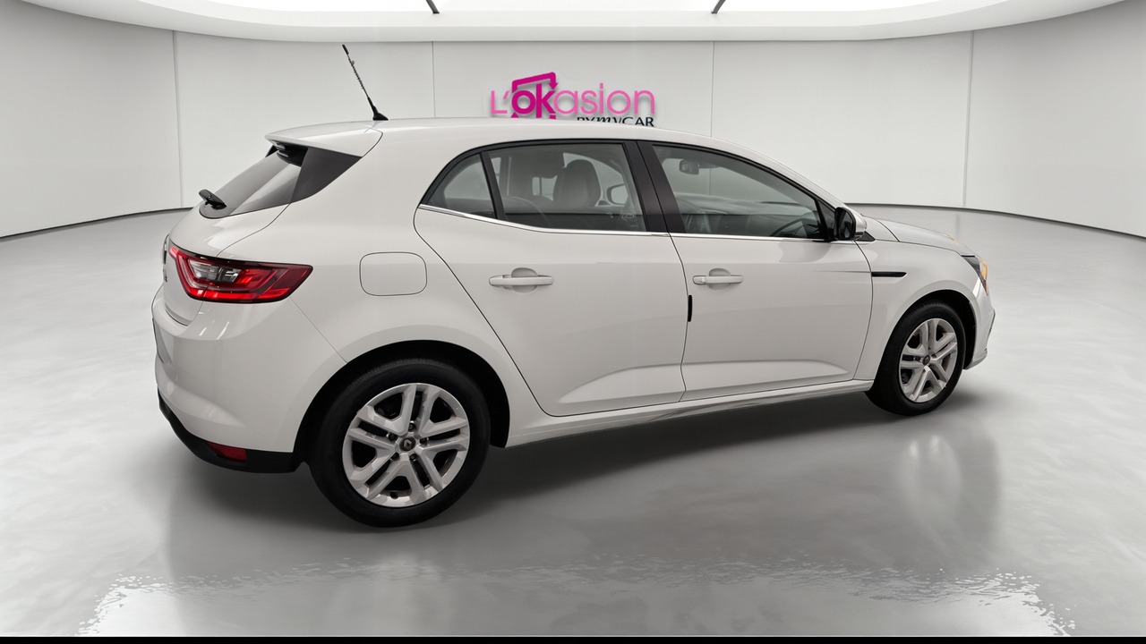 Renault Mégane IV Berline Blue dCi 115 — photo 6