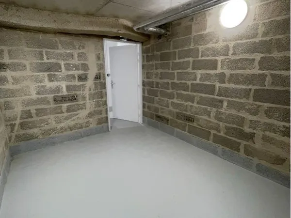 Cave 10m2 - immeuble neuf