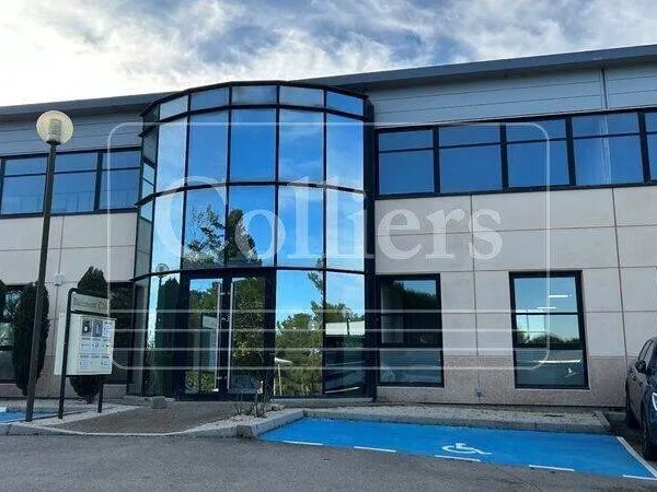 Bureaux 477 m²