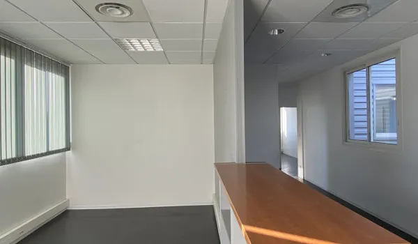 Bureau 245 m²
