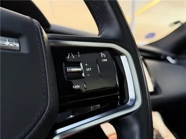 Land Rover Range Rover 2.0l p400e phev 404ch — photo 21