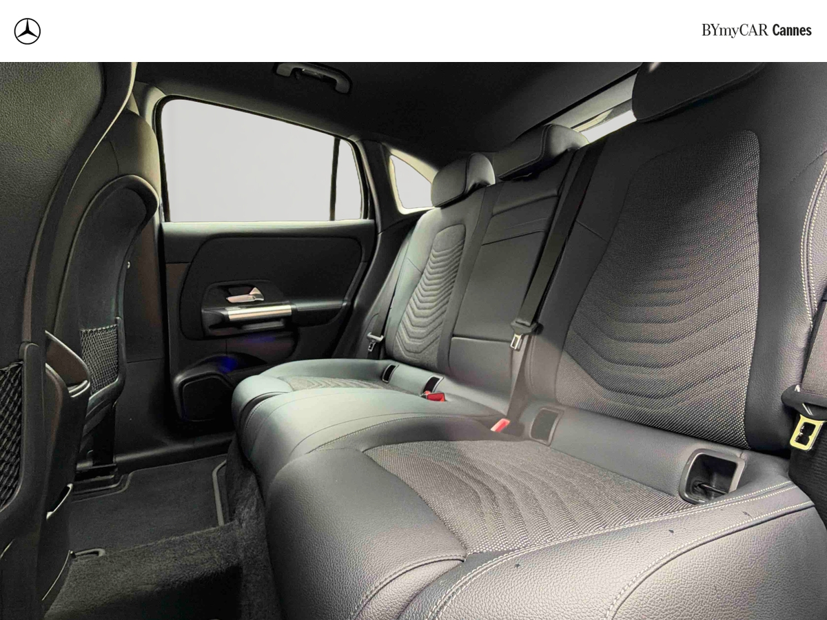 Mercedes EQA 250+ — photo 12