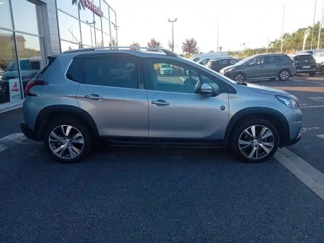 Peugeot 2008 1.2 puretech 110ch s&amp;s eat6 — photo 4