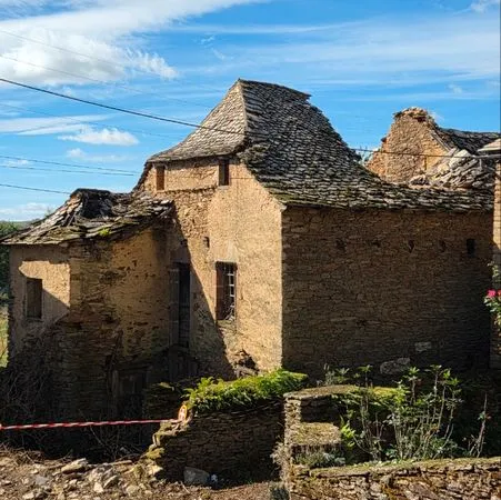 Maison délabrée / Terrain 200 m2