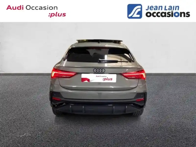 Audi Q3 sportback 35 tfsi 150 ch s tronic 7 — photo 6