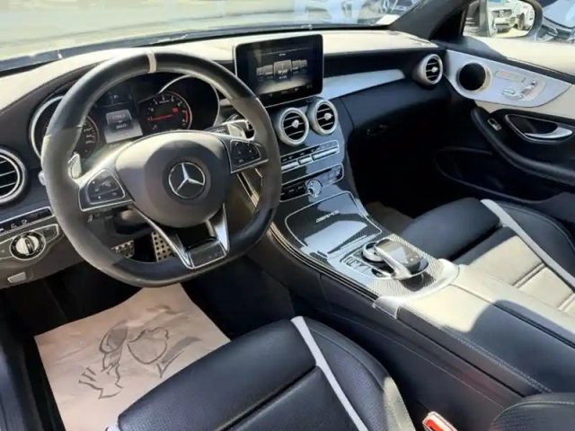 Mercedes Classe C amg c 63 s — photo 17
