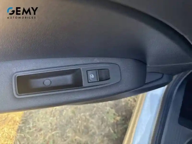 Renault Captur tce 90 — photo 16