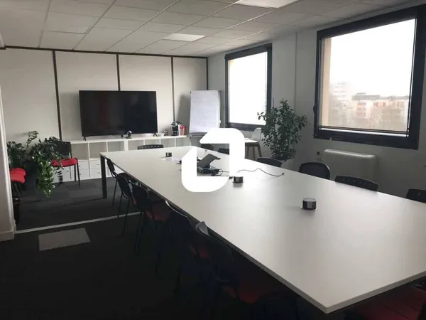 Bureaux 655 m²