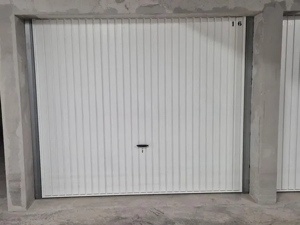 Garage/box 14 m² Sassenage