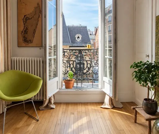 Asnières - bécon-les-bruyères | 3 pièces rénové - balcon filant - charme de l'ancien