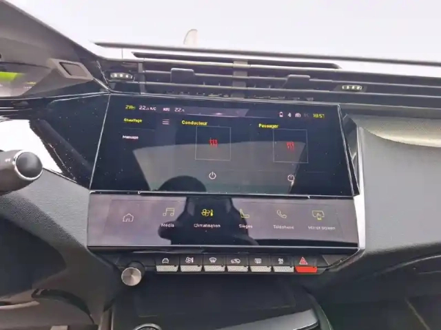 Peugeot 408 phev 225 e-eat8 — photo 25