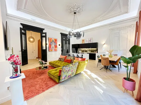Appartement haussmannien 4 pièces 167 m²